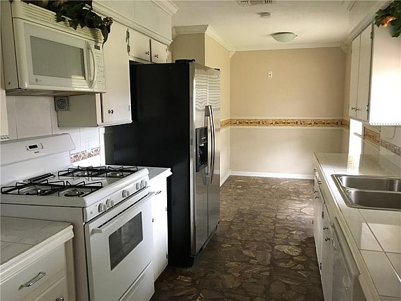 3rd image of 4114 Oday Pkwy