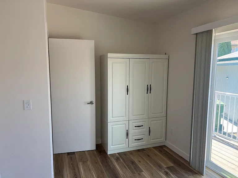 1208 Olive Ave — Photo 11