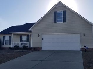 3215 Winesap Rd, Hope Mills, NC 28348