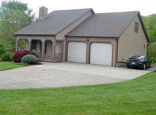 655 Bender Rd, Marietta, OH 45750