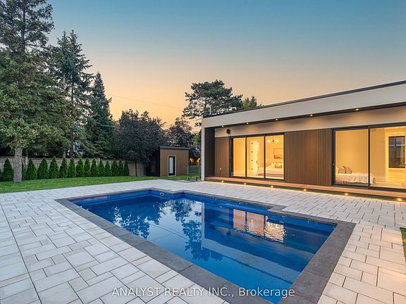 4th image of 82 Donhill Cres