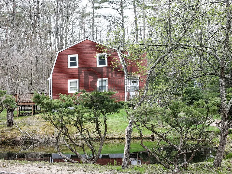 6 Spruce Ln — Photo 2