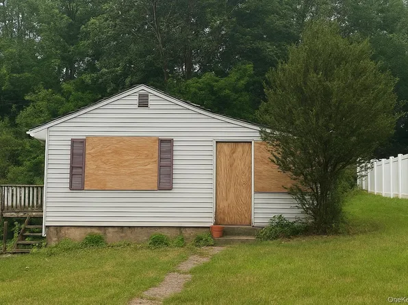 64 Floradan Road, Putnam Valley, NY 10579