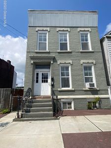 369 1st Street, Troy, NY, 12180