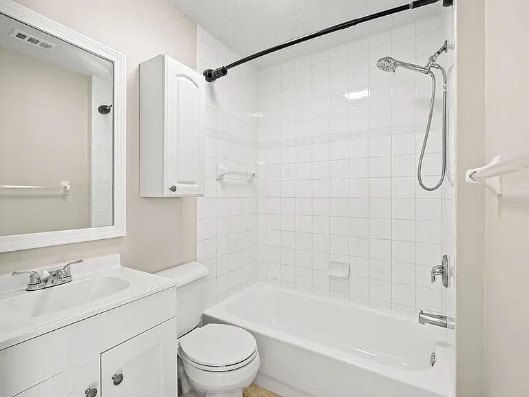 1542 N Lawnwood Cir #37D — Photo 29