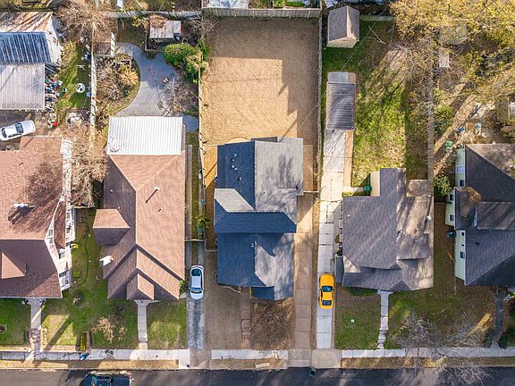 3rd image of 1925 Evelyn Ave