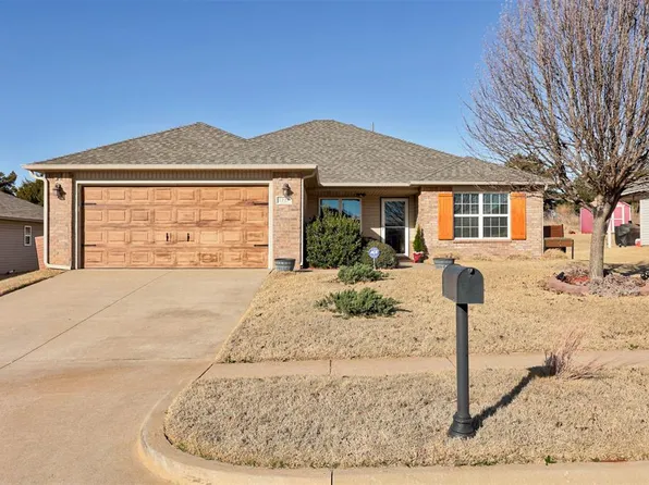 1225 Granite Ln, Noble, OK 73068