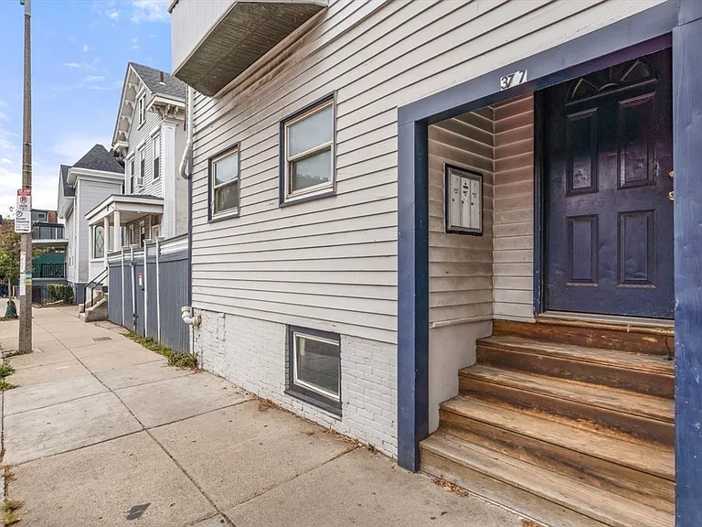 377 Dorchester St #2 — Photo 13