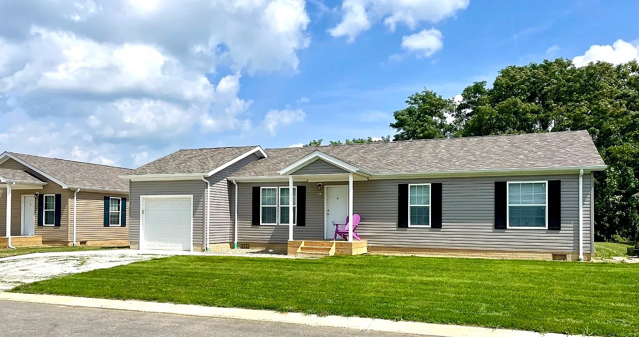 3 bed, 1275 sqft, $1,400 — Photo 1