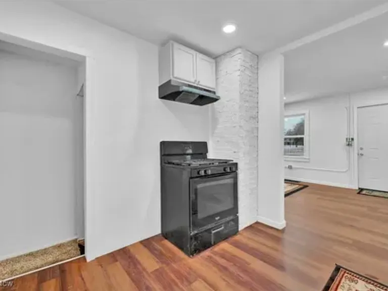 1504 14th St SE — Photo 5