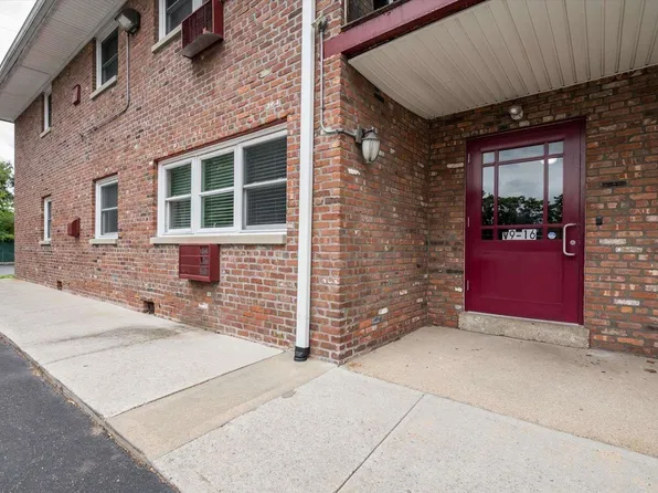 678 Fulton Street #V11, Farmingdale, NY 11735