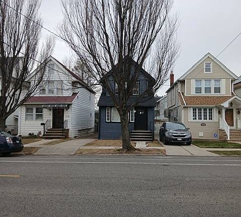 5th image of 9306 222nd St