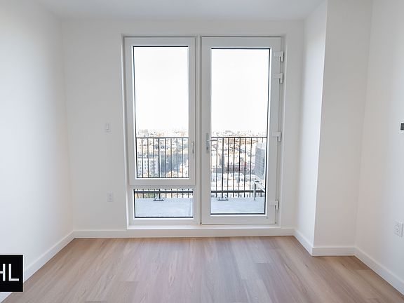 5th image of 931 Carroll St #610