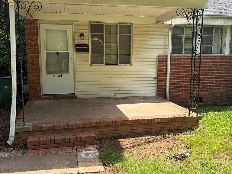 3234 Marlborough Rd — Photo 2