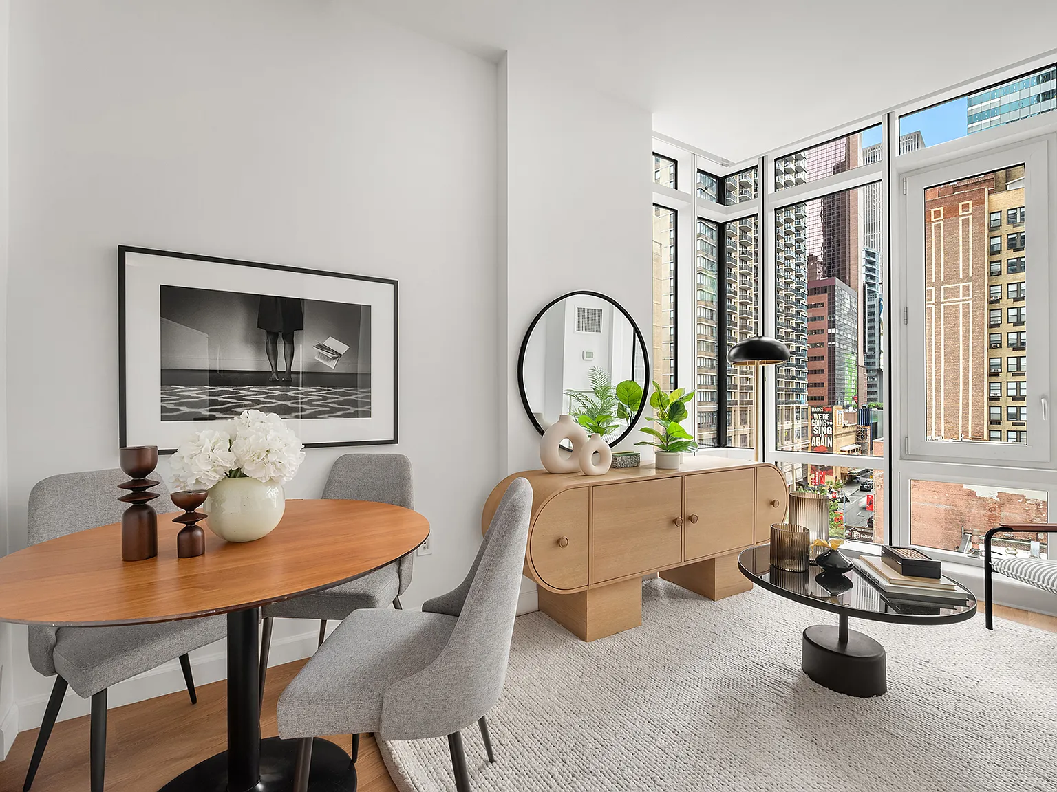 306 West 48th Street — Photo 2