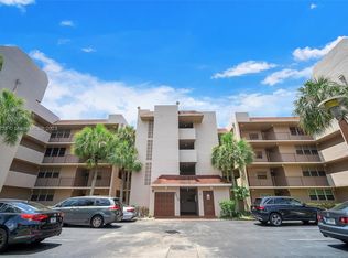 9510 Seagrape Dr APT 304, Davie, FL 33324