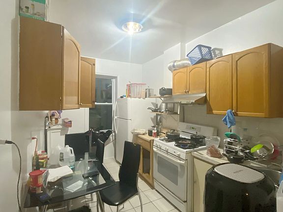 2nd image of 3214 105th St