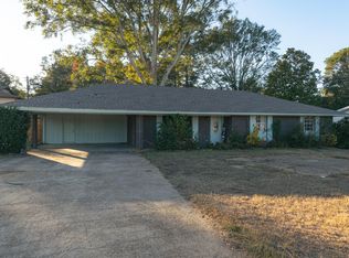 606 10th Ave SE, Magee, MS 39111