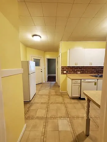 5039 Mardel Ave #B — Photo 2