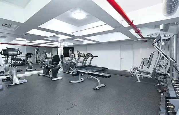 Rented by REAL New York | media 16