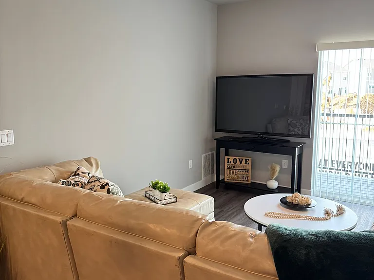 604 Autumn Wood Pkwy — Photo 7