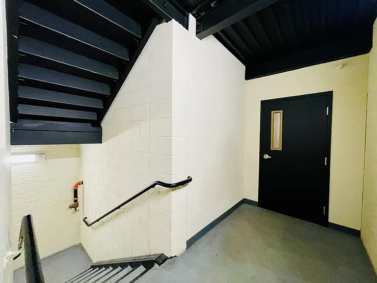 191 College St #303 — Photo 51