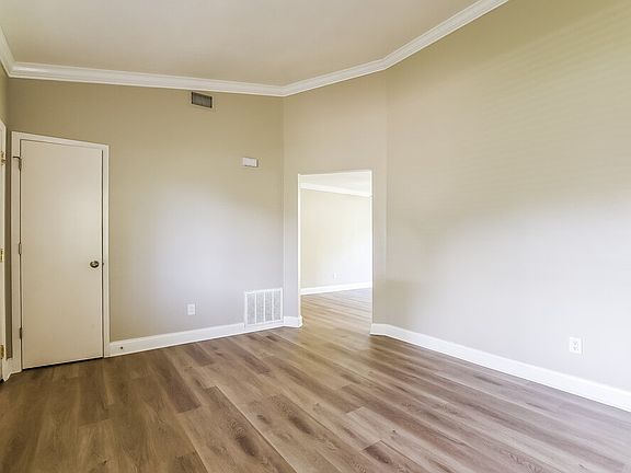 3rd image of 517 Sean Ct
