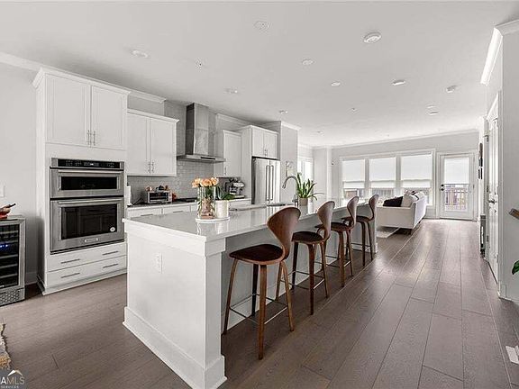 5th image of 1012 Burnside Ln NW
