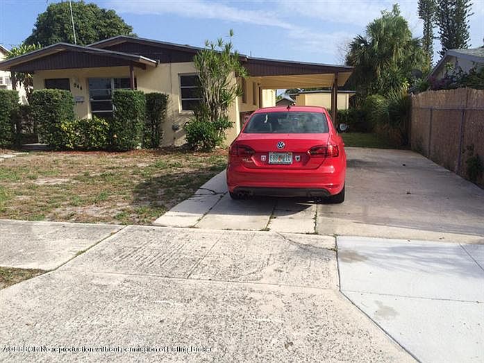 1st image of 944 Francis St