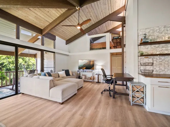4701 Kawaihau Rd APT L201, Kapaa, HI 96746