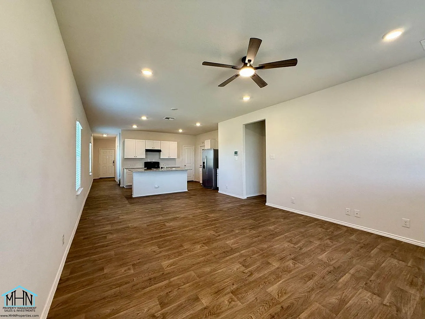 Spacious 2-Story 4-Bedroom, 2.5-Bath Home with Huge Backyard in Desirable Cobalt Canyon! — Photo 4