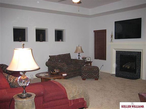 3rd image of 4506 Helwig Ave