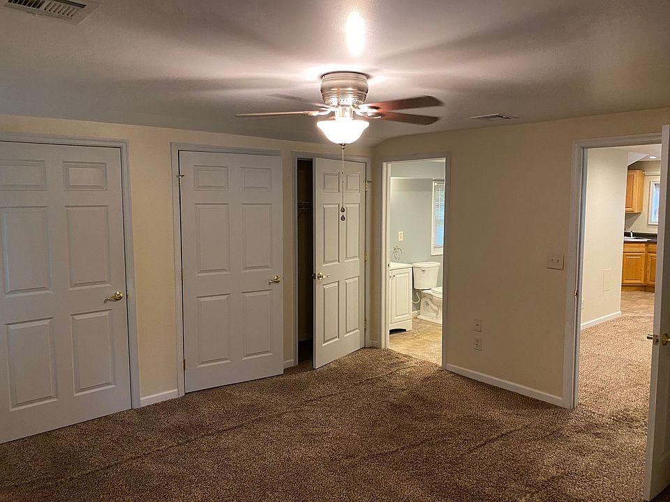 1st image of 1377 Creek Rd Unit 7