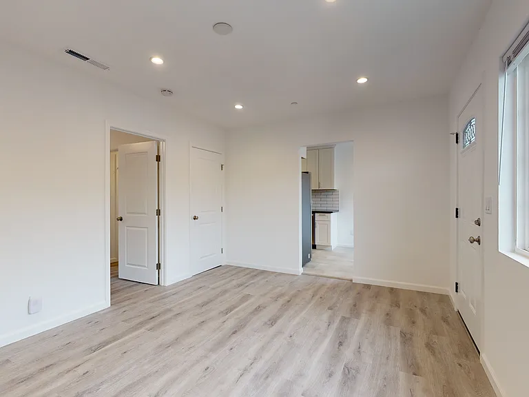 1006 Tilton Ave — Photo 5