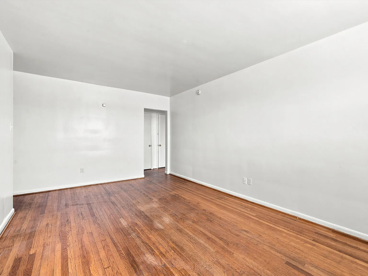 2 bed, $1,200 — Photo 3