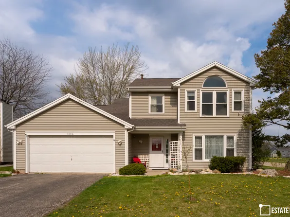1504 Hollytree Ln, Crystal Lake, IL 60014