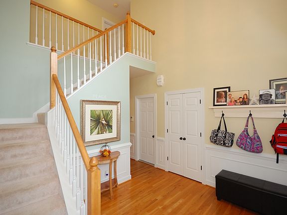 4th image of 8308 Houghton Pl