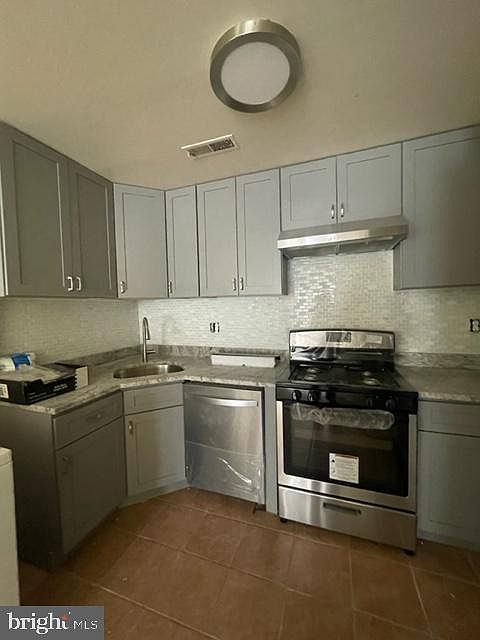 1st image of 303 South St #3