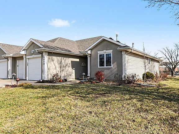 3rd image of 2448 SW Golf View Ct