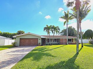 10056 Dogwood Ave, Palm Beach Gardens, FL 33410