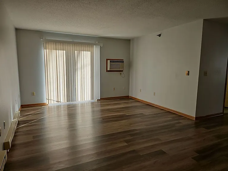 1201 E Bell Avenue — Photo 10
