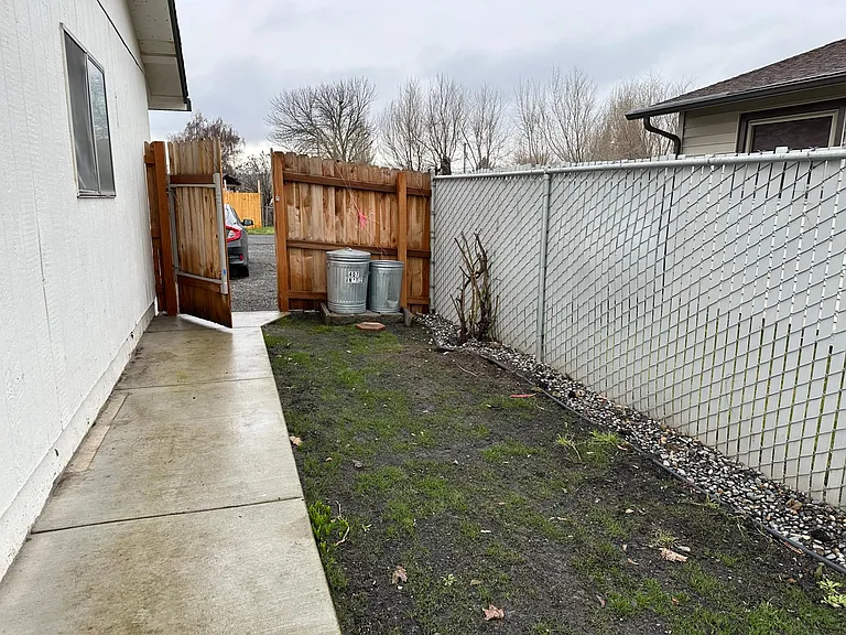 407 Gertrude Dr #2 — Photo 12