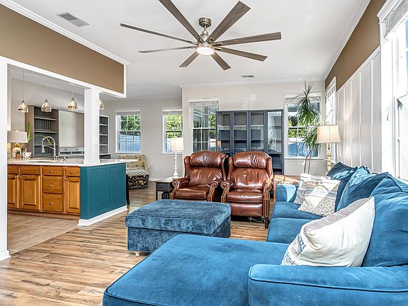 4th image of 1113 Santa Elena Way
