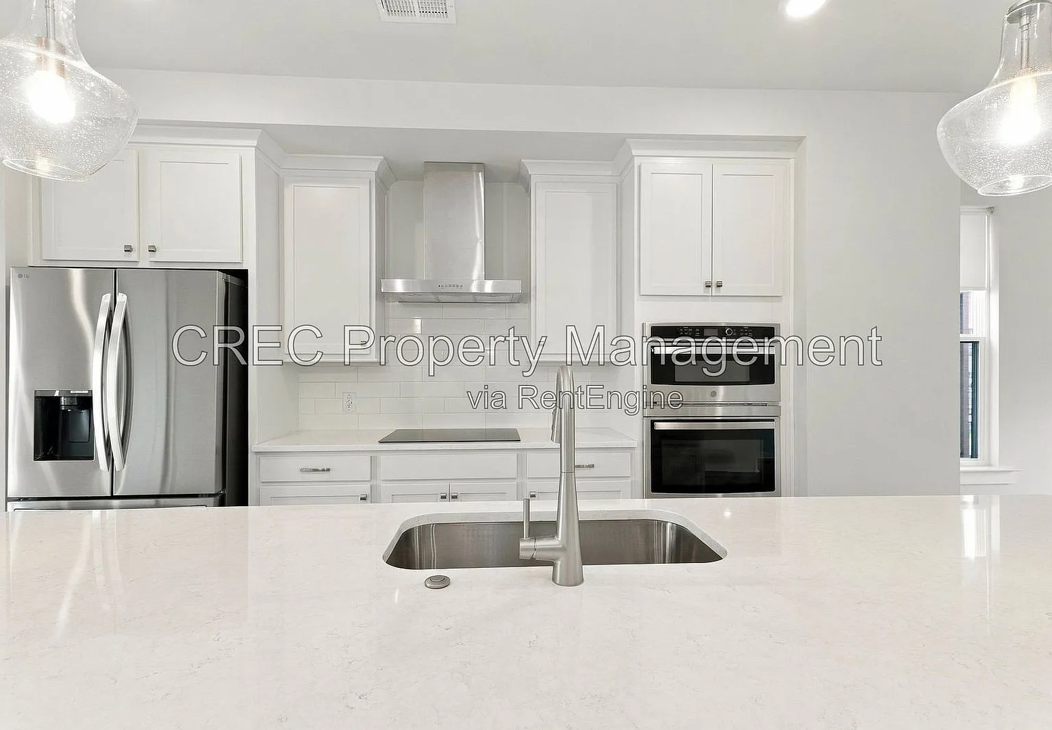 3 bed, 2.5 bath, 1943 sqft, $2,600 — Photo 4