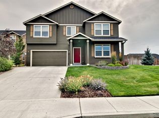 302 SW 33rd Dr, Redmond, OR 97756