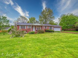 1304 Windsor Dr, Harrison, AR 72601