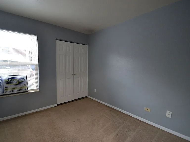 4417 N Carefree Cir — Photo 2