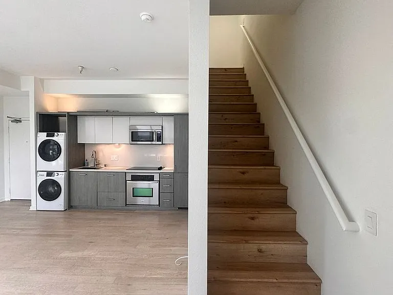 988 G St #31 — Photo 11