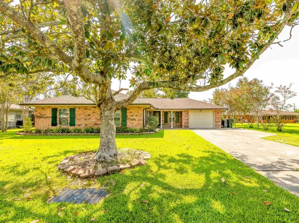 203 Saint Agnes Dr, Bourg, LA 70343