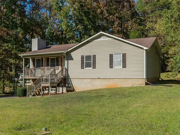 5573 Marty Ln, Clemmons, NC 27012